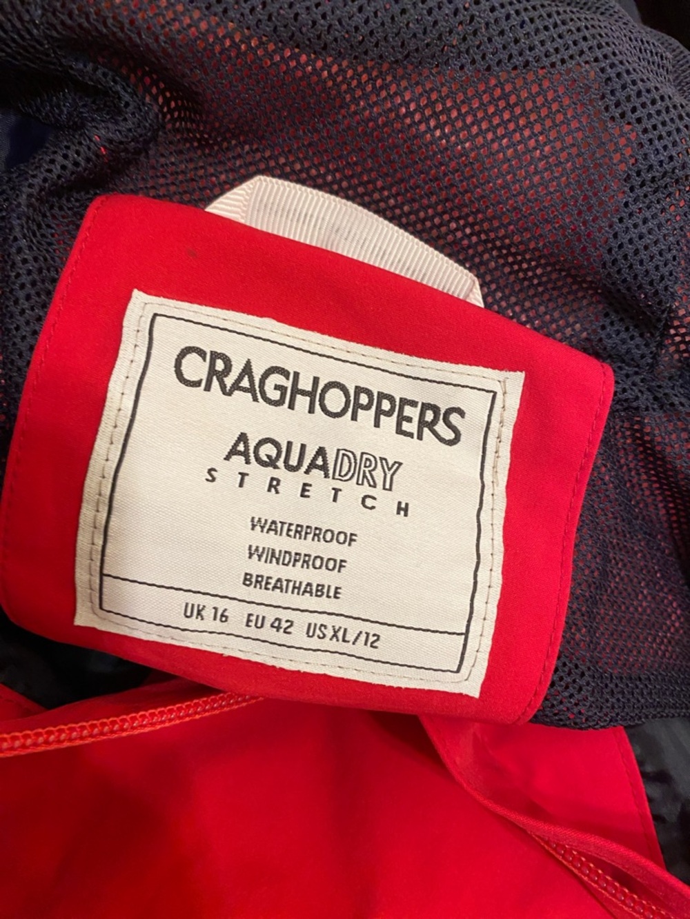 Craghoppers Bright Red Hooded Outdoor Jacket with Dark Red Panels. Size XL - Picture 3 of 8